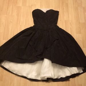 Unique Vintage Sweetheart Swing Dress